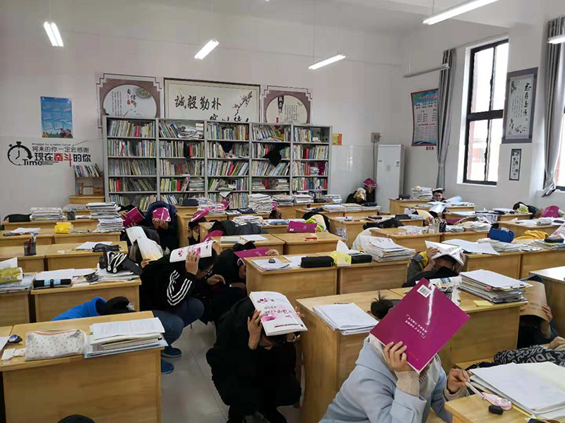 牢记安全，防患未然——启东市第一中学防震安全疏散演练